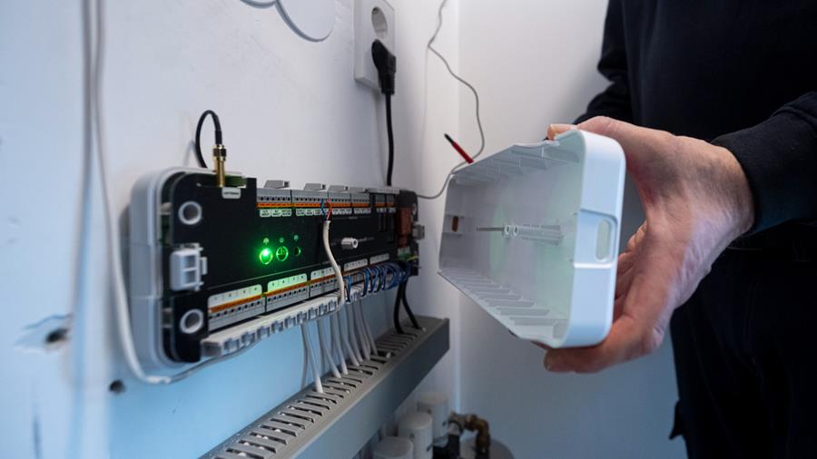 HCC100 multizoneregelaar Resideo